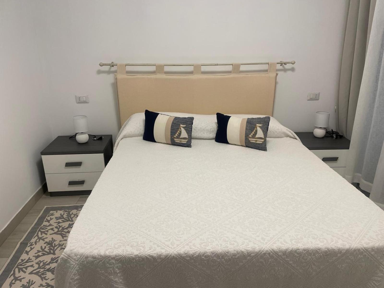Camelia'S House Apartment Olbia Phòng bức ảnh